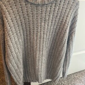 American Eagle Sweater - Light Gray